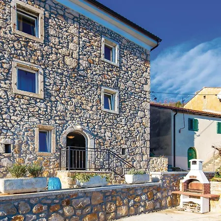 3 Bedroom Awesome In * Mošćenička Draga