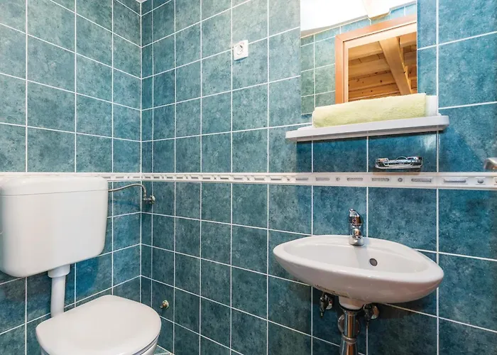 In بيت للعطل *